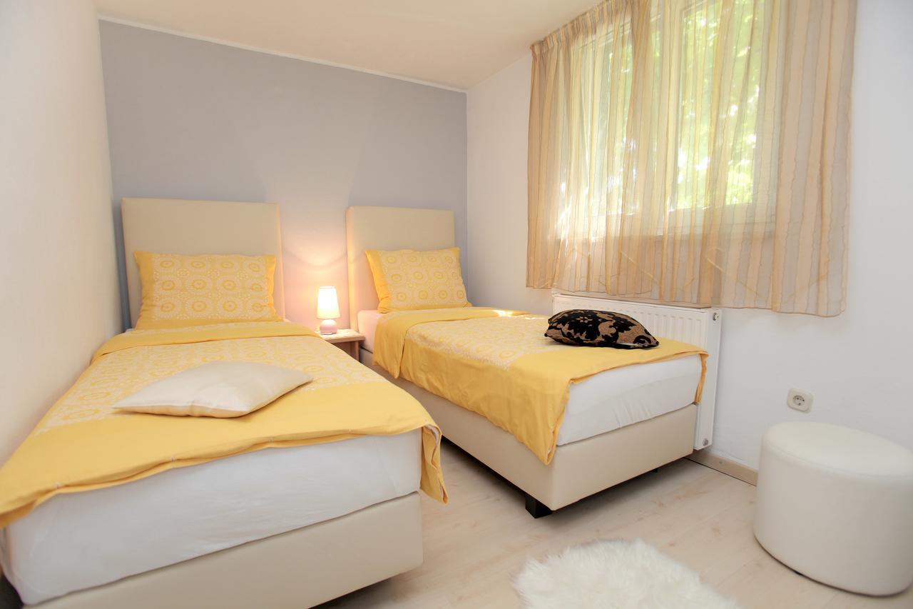 Apartment Eva Трогір Екстер'єр фото