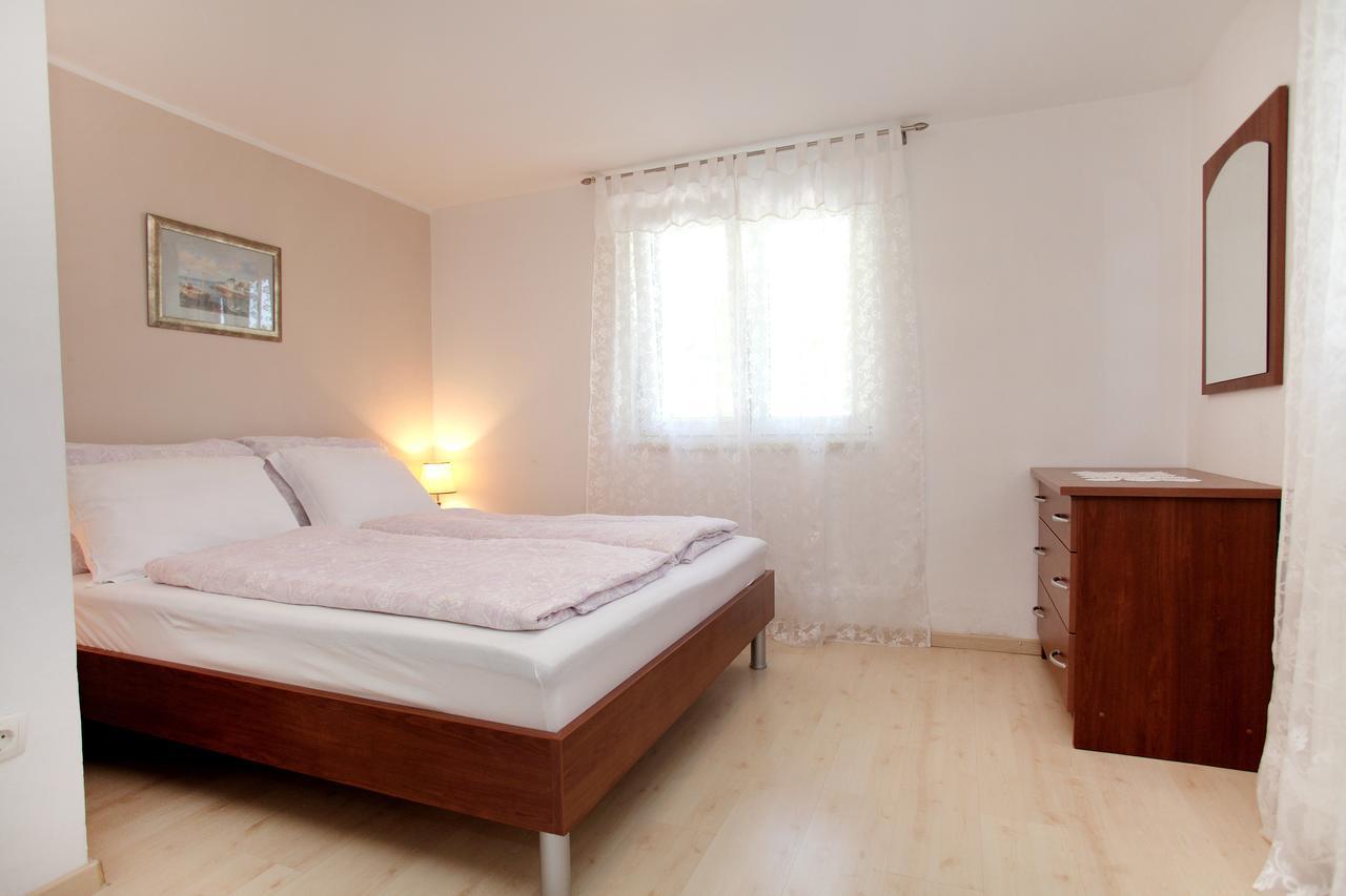 Apartment Eva Трогір Екстер'єр фото
